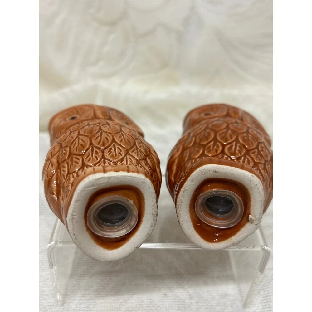 Vintage Style Brown Ceramic Owl Salt and Pepper Shakers Set Textured Woodland